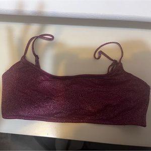 GORGEOUS TRIANGLE TOP SIZE M